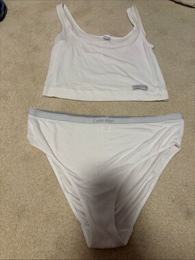Calvin Klein White Ribbed Crop Soft Bralette & Bikini Brief Set M top XL bottom